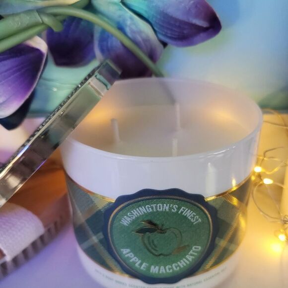 Bath and Body Works Apple Macchiato 3 wick candle - Picture 3 of 5